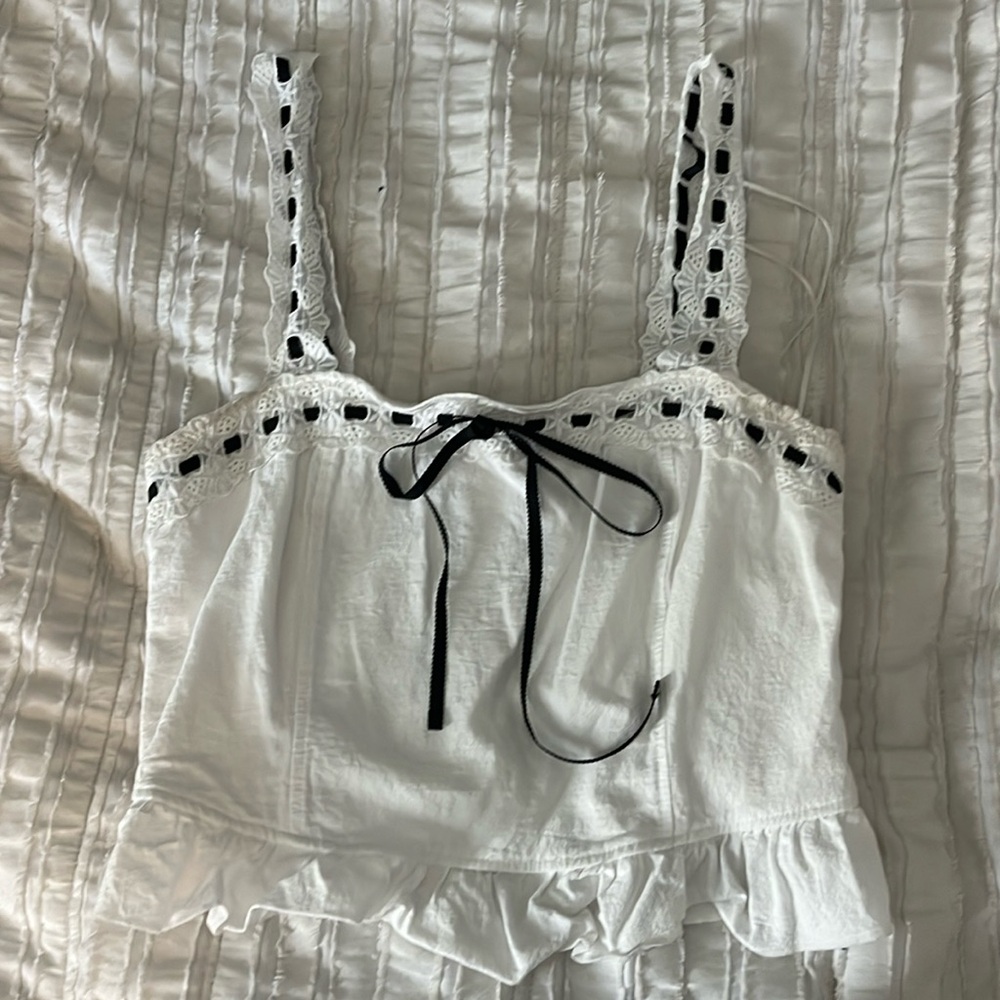 White crop top with black trip